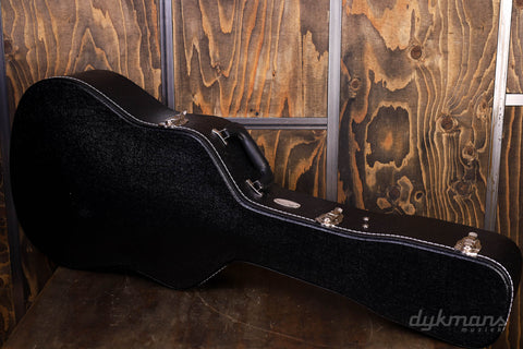 Martin D-18 Dreadnought