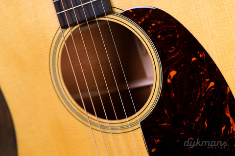 Martin D-18 Dreadnought