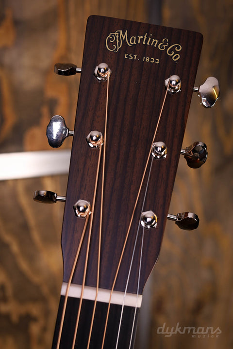 Martin D-18 Dreadnought