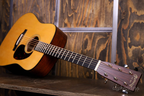 Martin D-18 Dreadnought