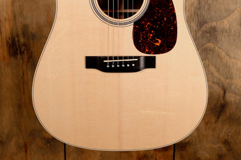 Martin D-16e-R Dreadnought