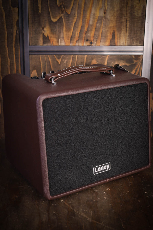 LANEY A−SOLO