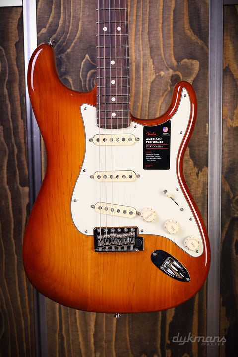 Fender Stratocaster American Performer Honey Burst