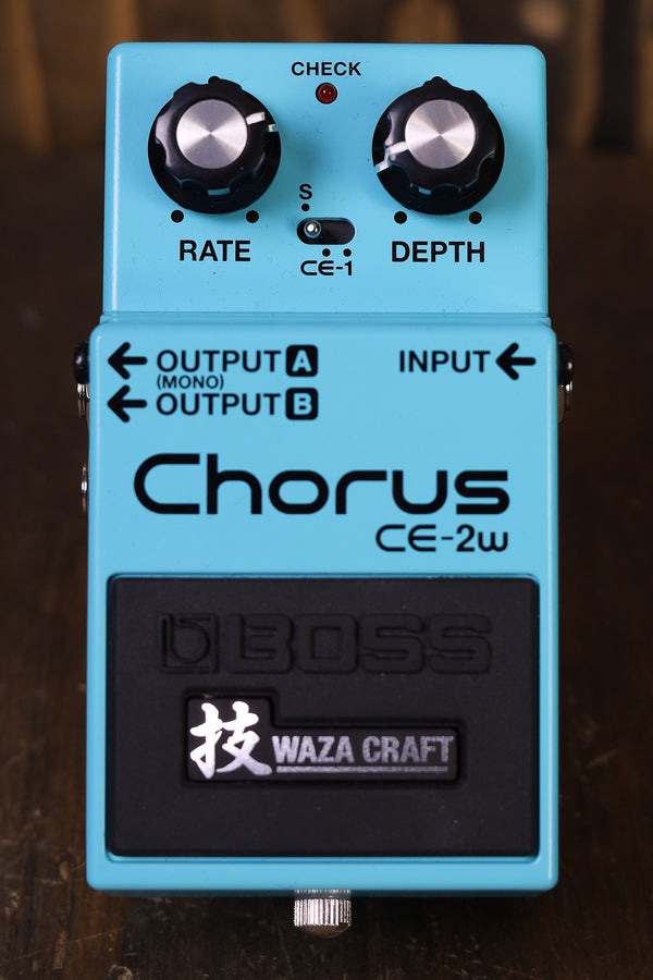 BOSS CE-2W