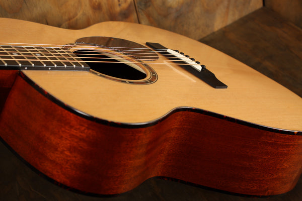 Eastman E2OM CD