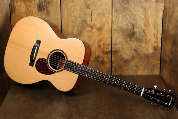 Eastman E2OM CD